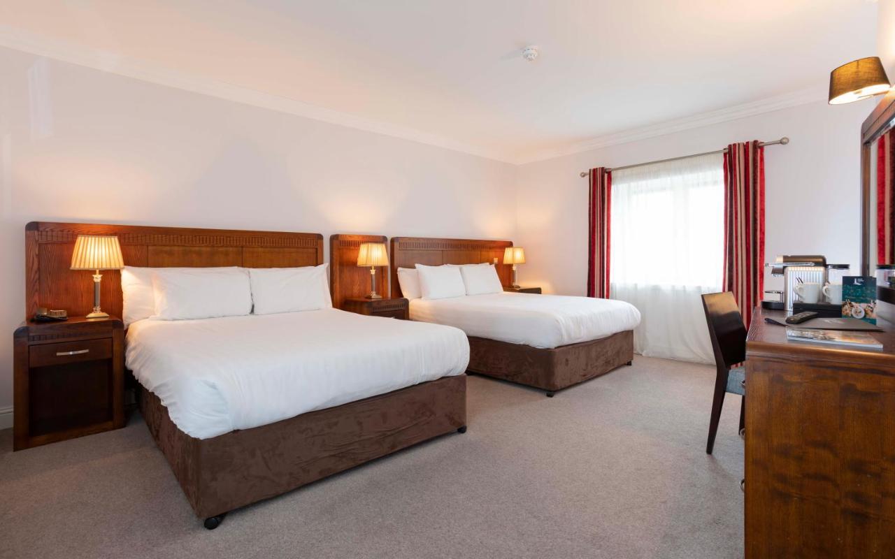 Schull Harbour Hotel & Leisure Centre Екстериор снимка