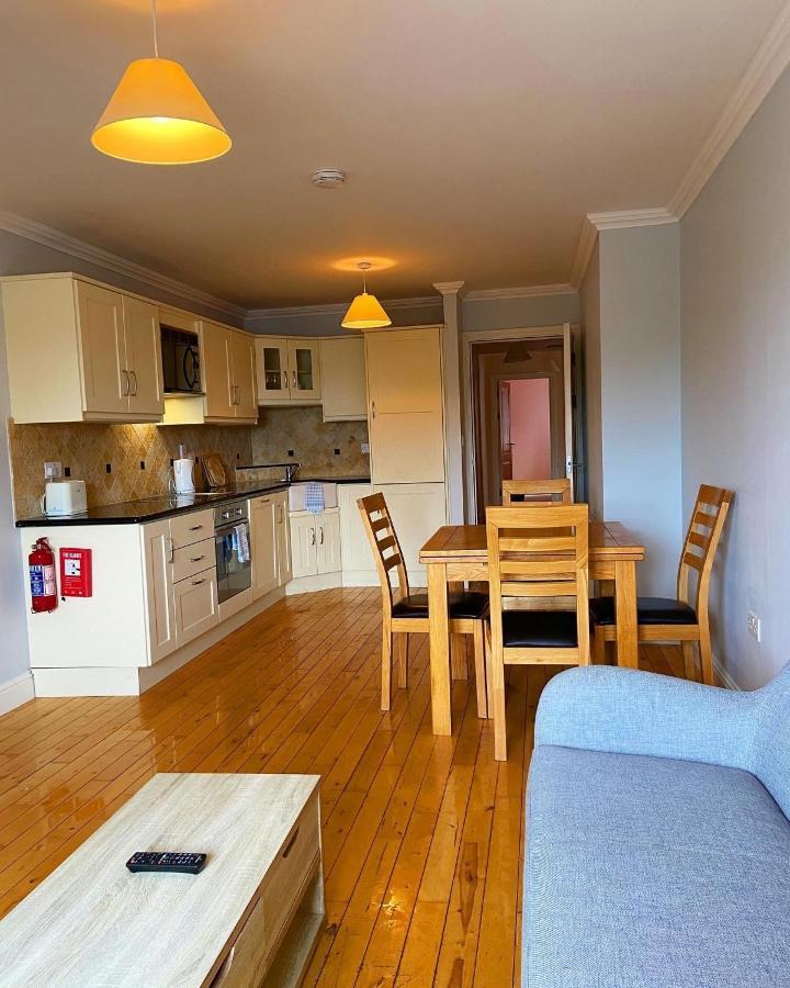 Schull Harbour Hotel & Leisure Centre Екстериор снимка