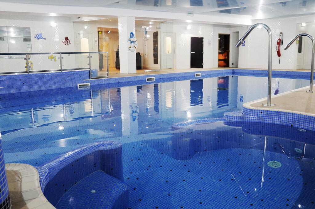 Schull Harbour Hotel & Leisure Centre Екстериор снимка